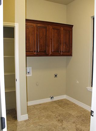 5th image of 655 Oak Creek Pkwy