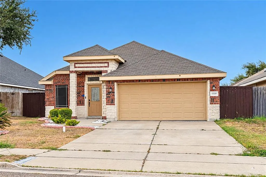 3 bed, 2.0 bath, 1407 sqft, $1,800 — Photo 2