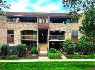 429 Christopher Ave APT 21, Gaithersburg, MD 20879