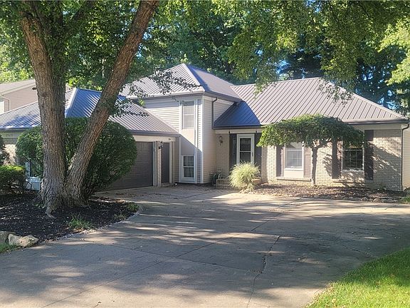 2nd image of 25670 Hidden Acres Dr