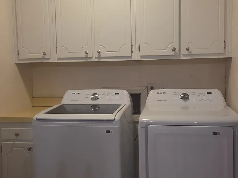 608 Dupont Dr — Photo 3