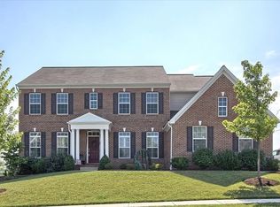 2735 Meadow Cross Way, York, PA 17402