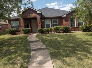 1249 Flower Ridge Dr, Lancaster, TX 75134