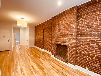 Rented by Metropolis Real Estate of Manhattan