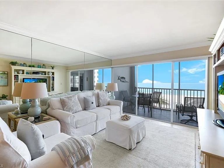 3443 Gulf Shore Blvd N #309 — Photo 4