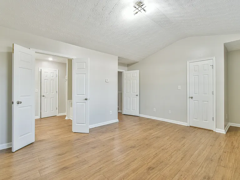 2529 Emma Way — Photo 15