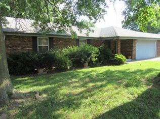 1142 W Tracy St, Springfield, MO 65807