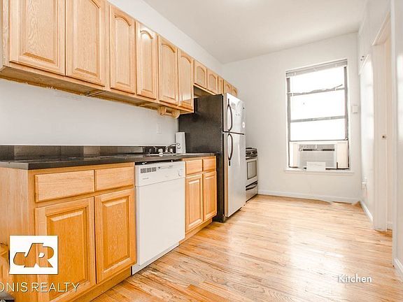 3rd image of 151 2nd Ave APT 5