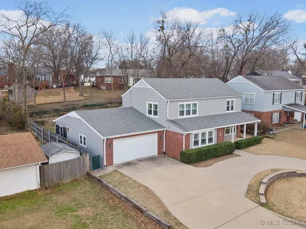 221 E 18th St, Bartlesville, OK 74003