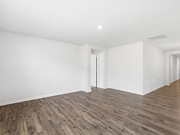 4th image of 509 Palmerston Dr