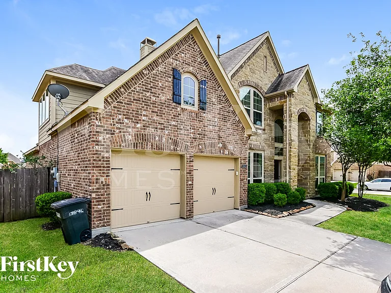 10402 Golden Hearth Ln — Photo 1