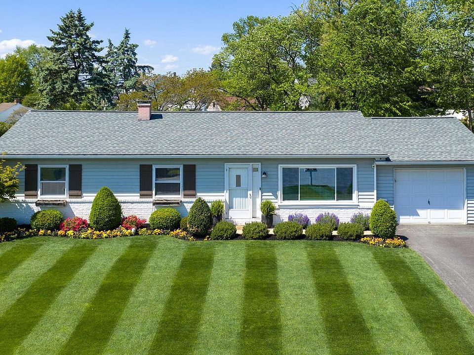 1st image of 48 Vista Dr