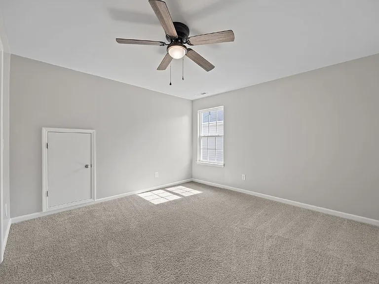 4500 Sandstone Dr — Photo 6