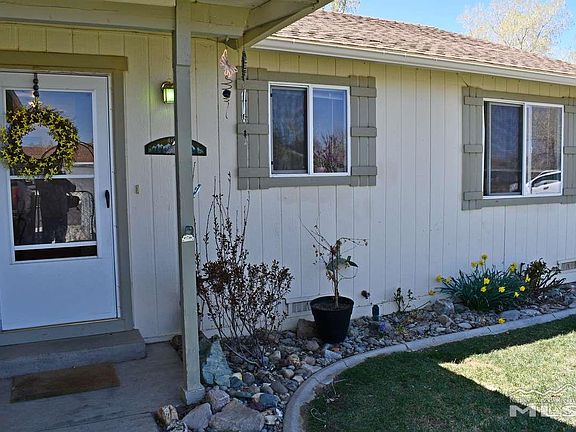 3rd image of 1345 Patricia Dr