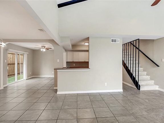 5th image of 2625 Nina Cir