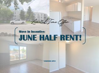 1415 Lakewood Rd W, Edmonton, AB T6K 3Y1