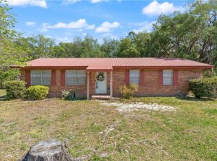 404 Cd Ave, Waynesville, GA 31566