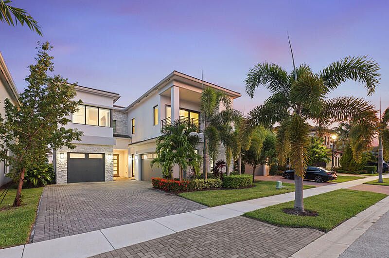 1st image of 9022 CHAUVET Way