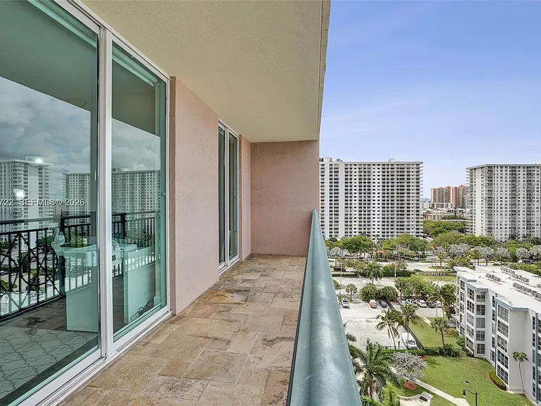 17555 Atlantic Blvd #1202 — Photo 36