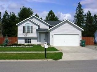 7315 W Macaw Ln, Rathdrum, ID 83858