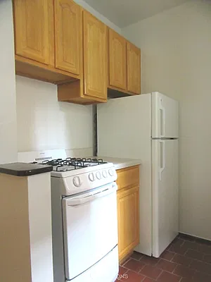 Rented by City Connections Realty | media 6