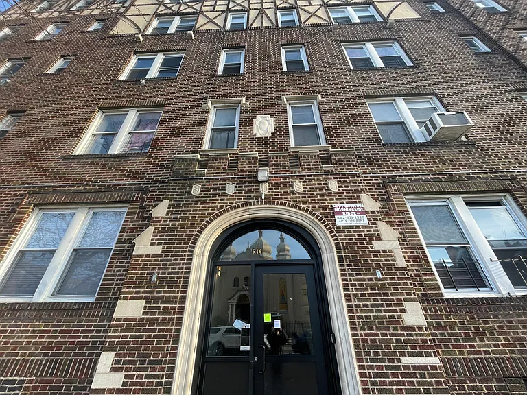 546-48 Bergen Ave #C6 — Photo 11