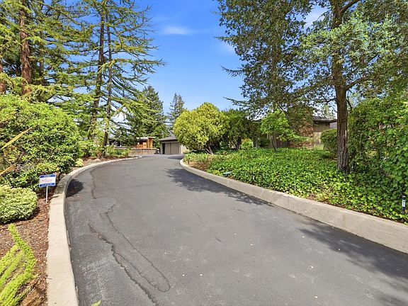 4th image of 18113 Saratoga Los Gatos Rd
