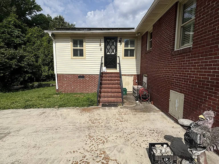 726 Wisteria Dr — Photo 57