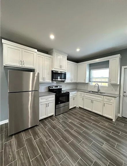 3104 W Driftwood St #2 — Photo 3