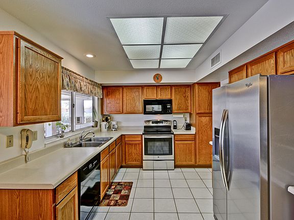 4th image of 20803 N 148th Dr