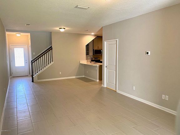 5th image of 77 Leeward Island Dr