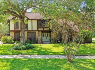 411 E Hillary Cir, Sugar Land, TX 77498