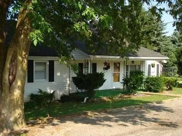 12 Union Ave, Mechanicsburg, OH 43044