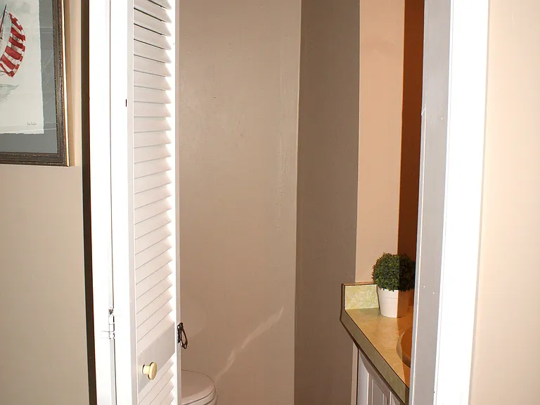305 Front St — Photo 12