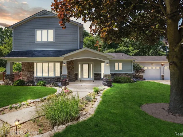 1865 Orchard Hl, Milford, MI 48380