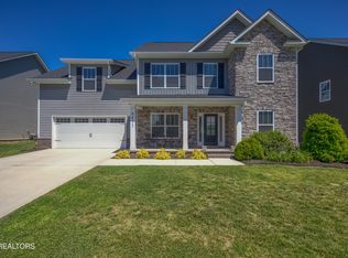 8435 Creek Valley Ln, Knoxville, TN 37931