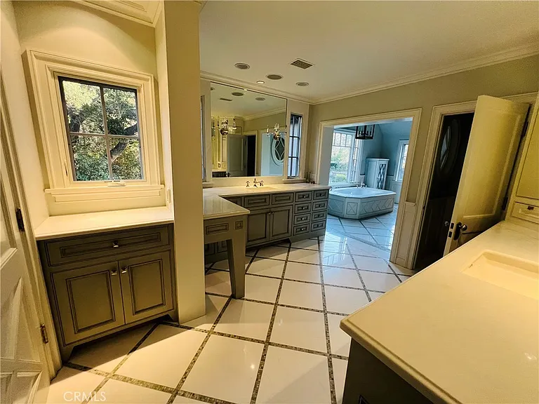 4110 Woodleigh Ln — Photo 16