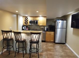 9 Hazelnut Ct, Florissant, MO 63033