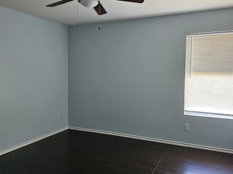 702 Locustberry Dr — Photo 5