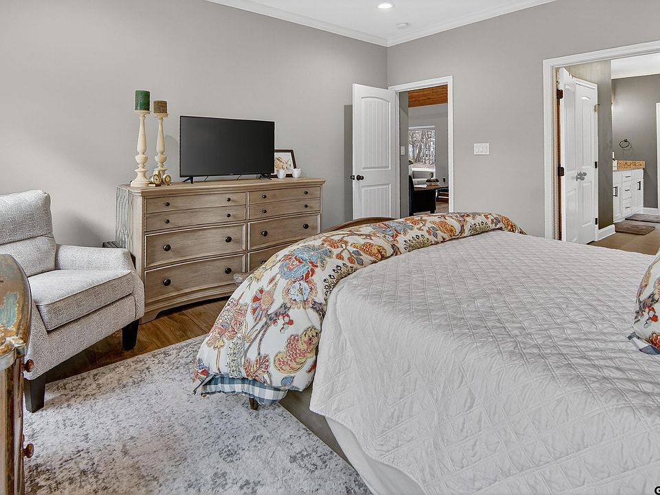 16th image of this home