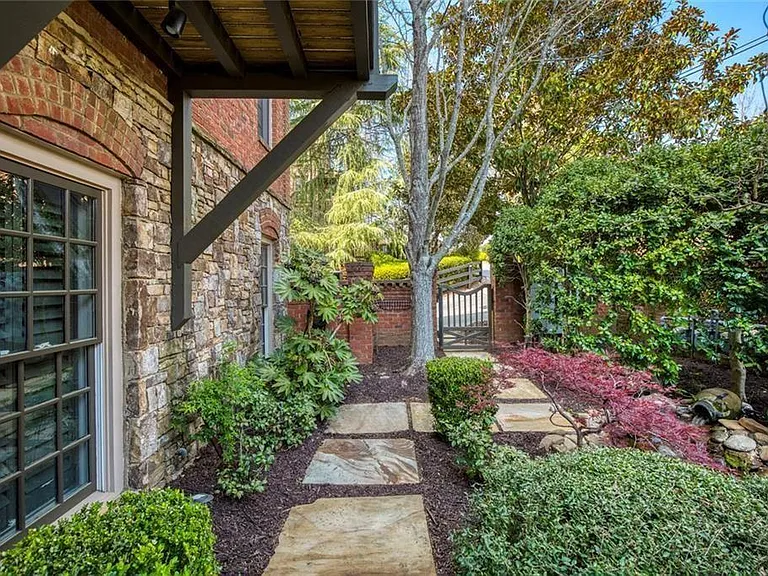 100 Founders Mill Ct — Photo 11