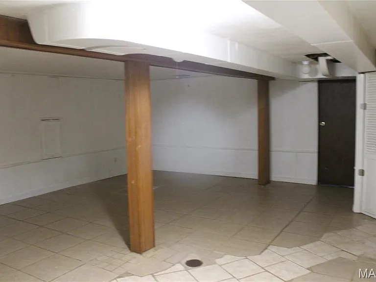 3818 Wabash Ave — Photo 10