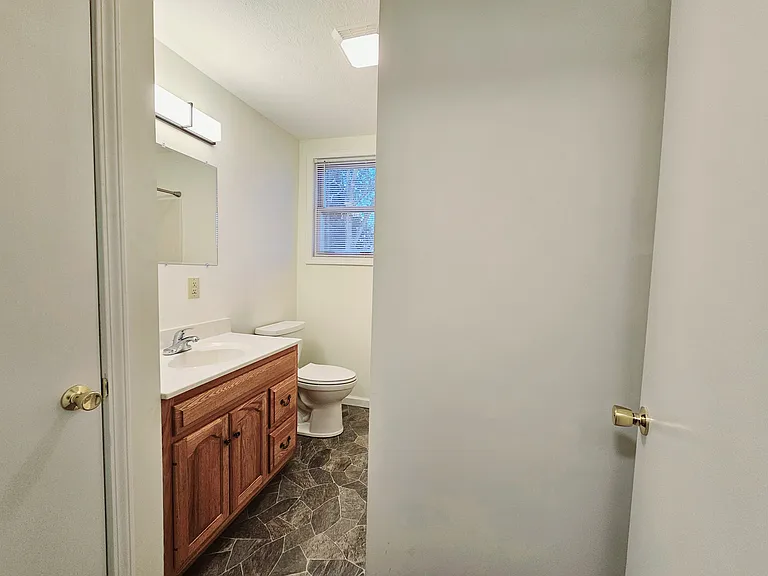 701 W High St #1/2 — Photo 19