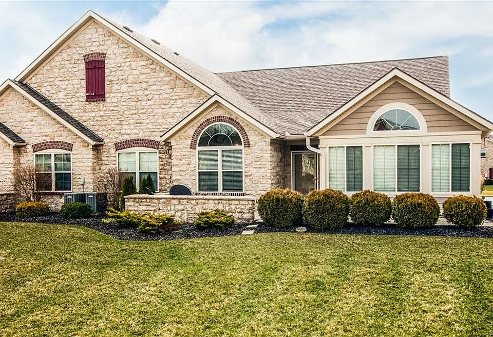 1st image of 61 Scarborough Village Dr
