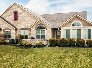 61 Scarborough Village Dr, Dayton, OH 45458