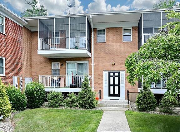 2nd image of 12 Milford Ln APT 8F