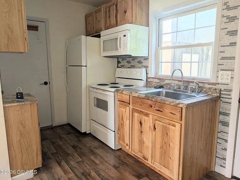 123 Broad St — Photo 8
