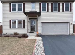 39821 Walton Ln, Beach Park, IL 60083