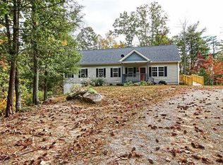 440 Ridgeway Dr, Flat Rock, NC 28731