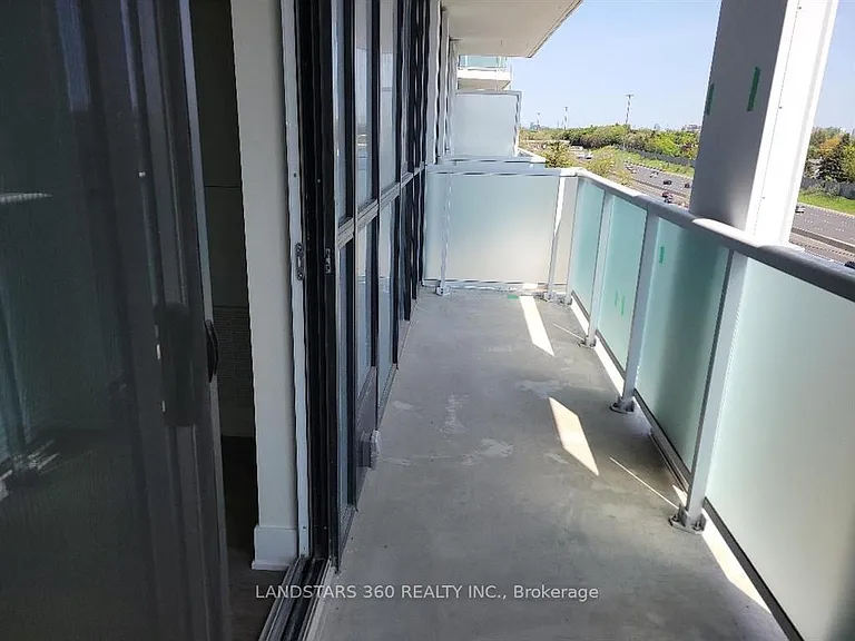 188 Fairview Mall Dr — Photo 3